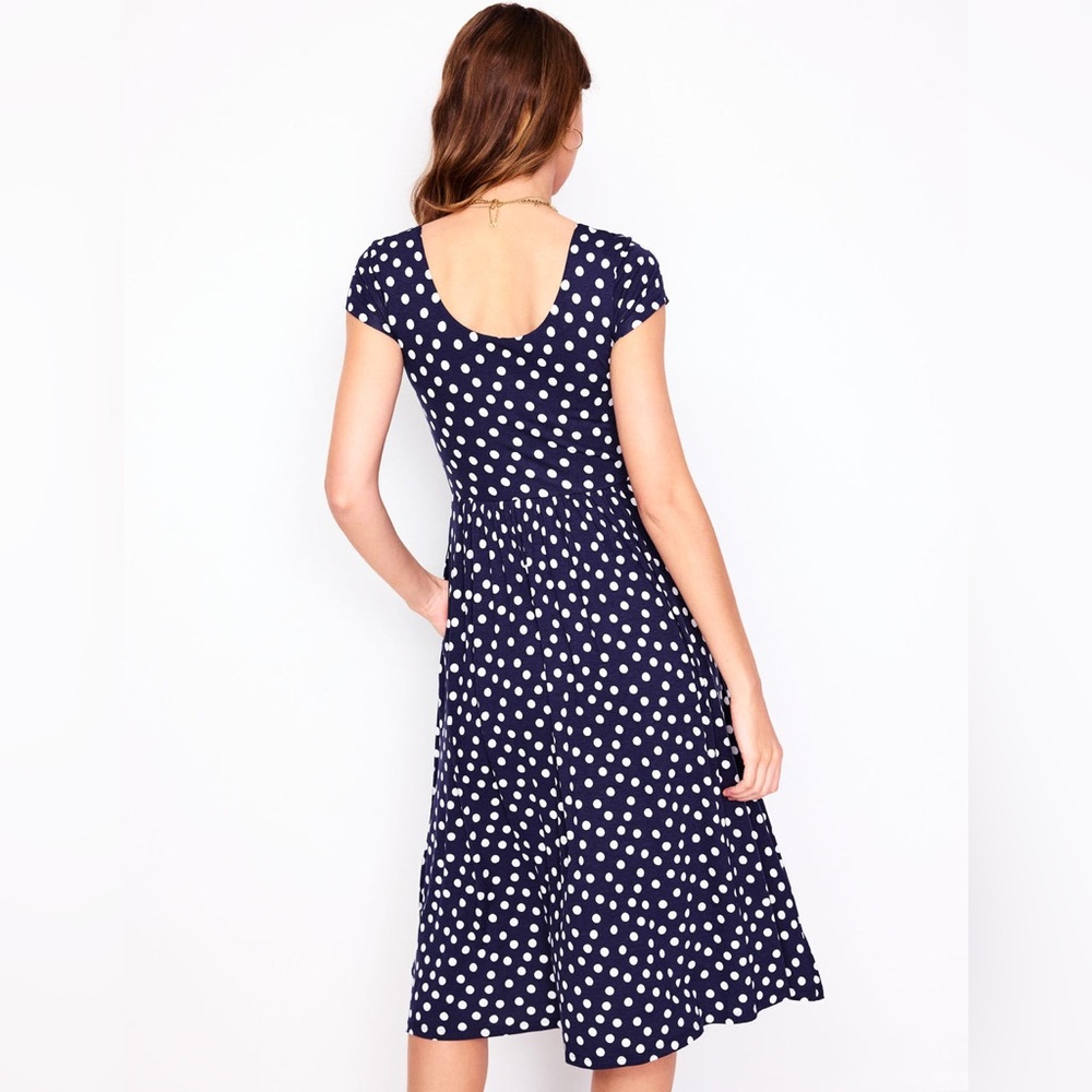 Boden Samantha Scoop Jersey Dress
French Navy, Painted Dot (size 14) - Picture 3 of 8